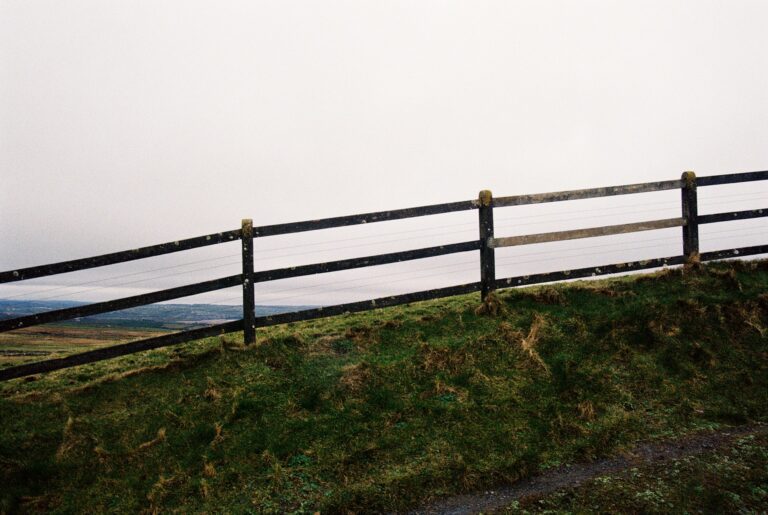 Smart Fence Layout Decisions for Sloped Yards in Fort Pierce