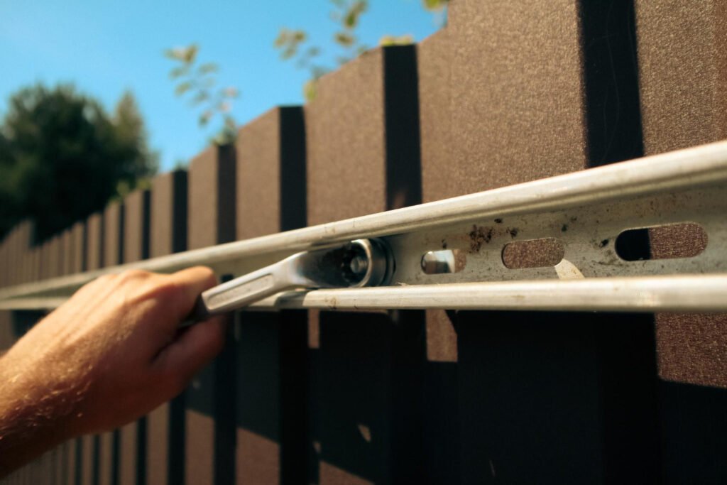 Fence Financing in Fort Pierce: Payment Options, Deposits, and Avoiding