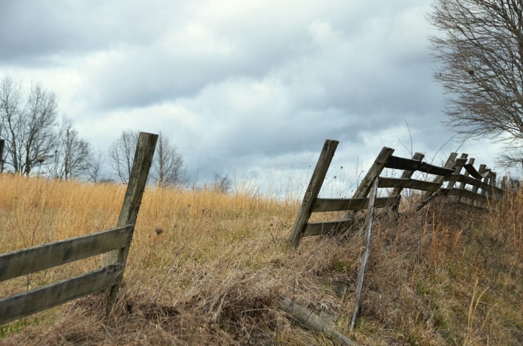 Fort Pierce Storm Cleanup Fence Rentals: Permits, Timelines, Safety